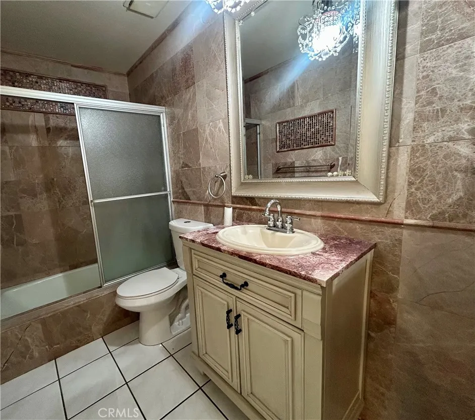 10 Bluff Point Circle Phillips Ranch, CA 91766