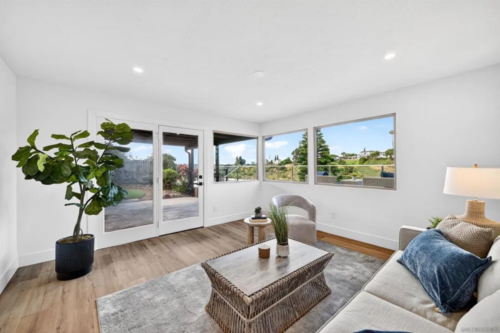 2546 MARATHON DR San Diego, CA 92123