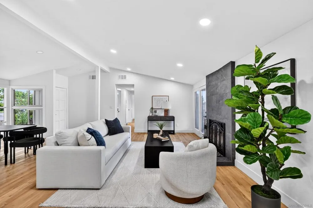 2546 MARATHON DR San Diego, CA 92123