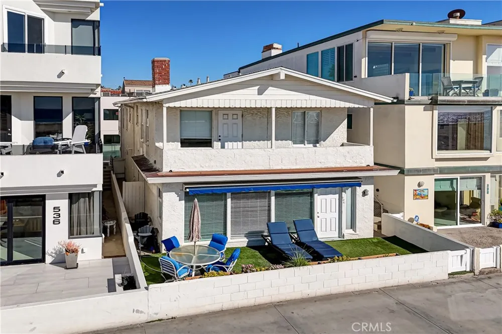 532 The Strand Hermosa Beach, CA 90254