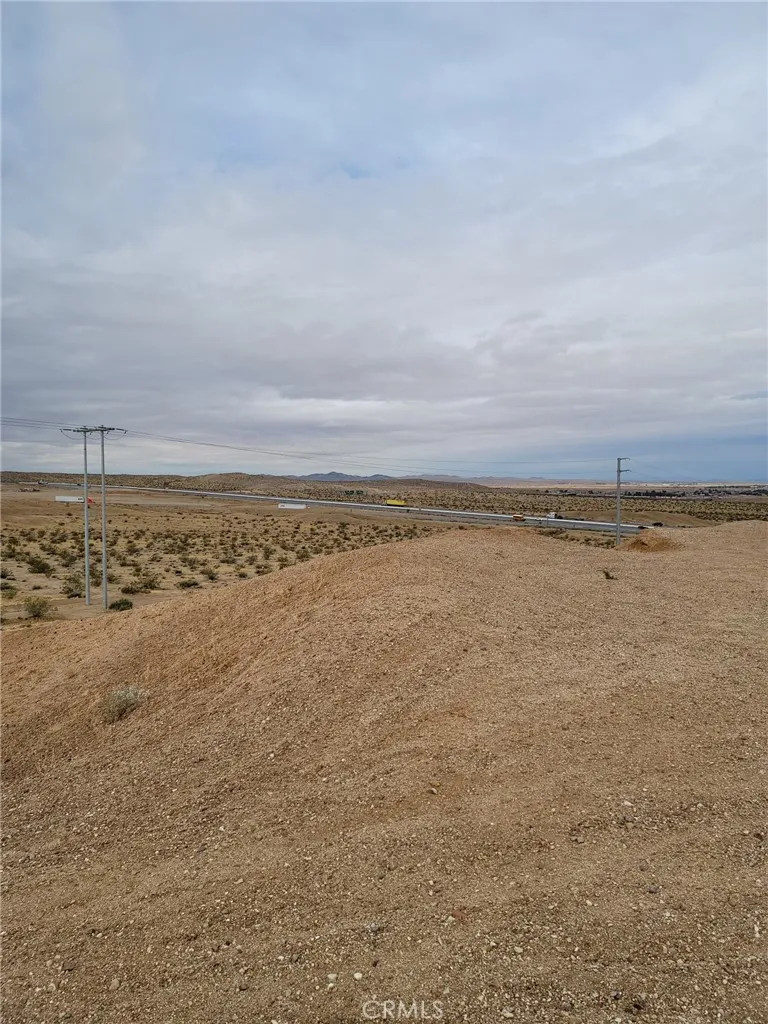 4 P STREET Barstow, CA 92311