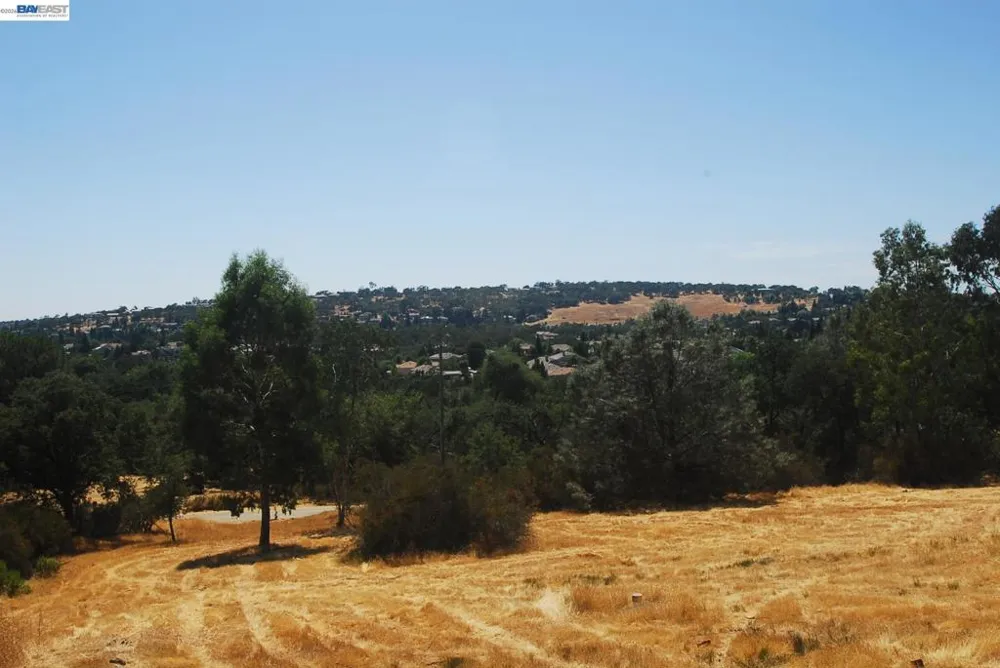 3341 Rancho Tierra Ct Cameron Park, CA 95682