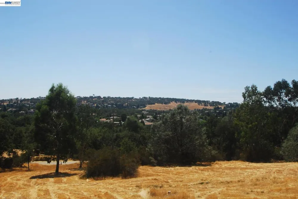 3341 Rancho Tierra Ct Cameron Park, CA 95682
