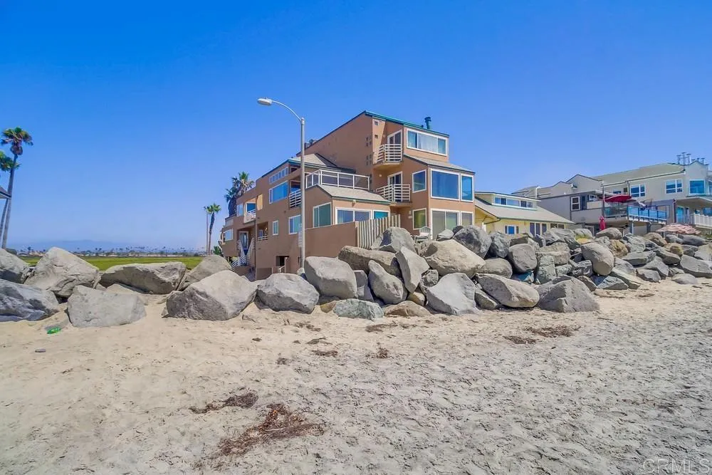 1326 Seacoast Drive Imperial Beach, CA 91932