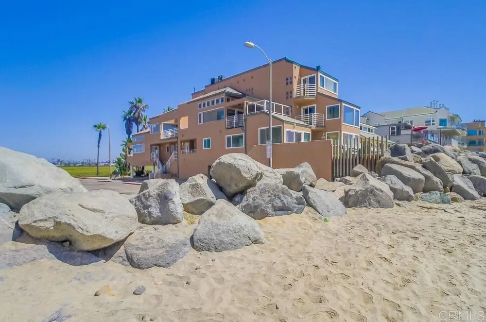1326 Seacoast Drive Imperial Beach, CA 91932
