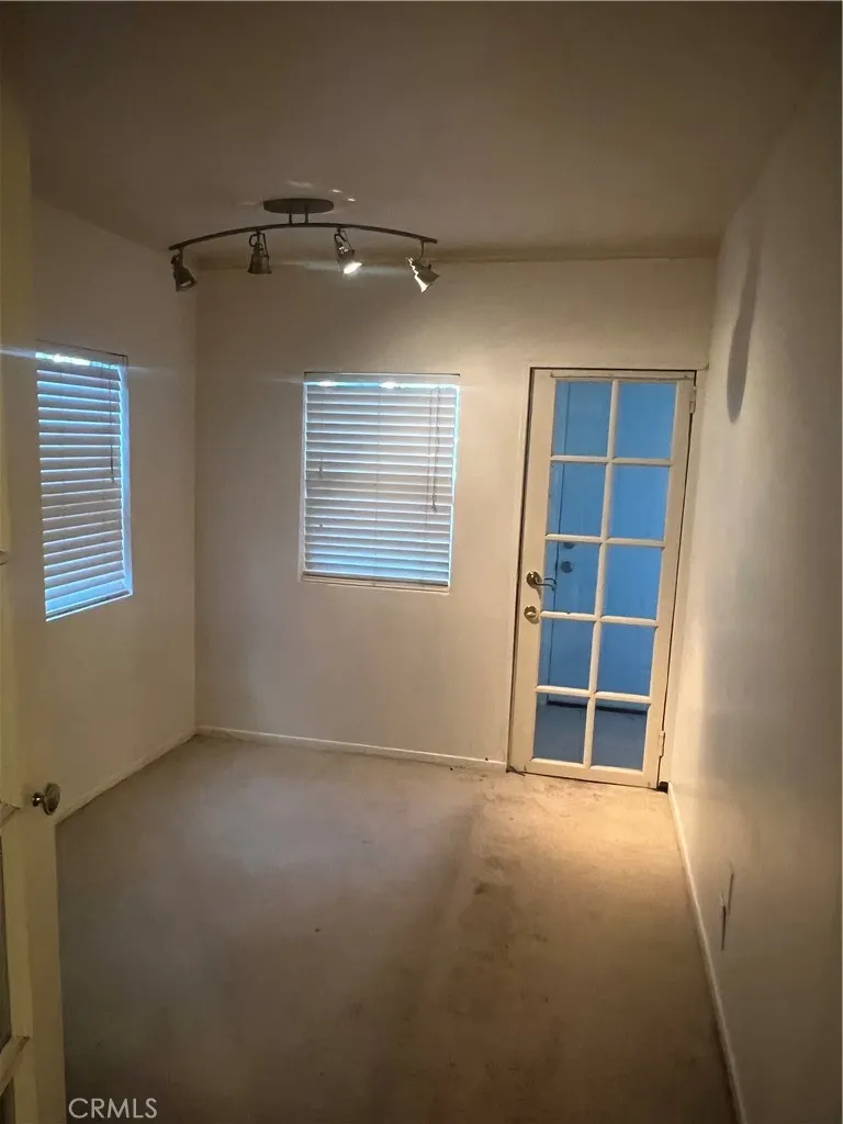 807 Sierra Vista Twin Peaks, CA 92391