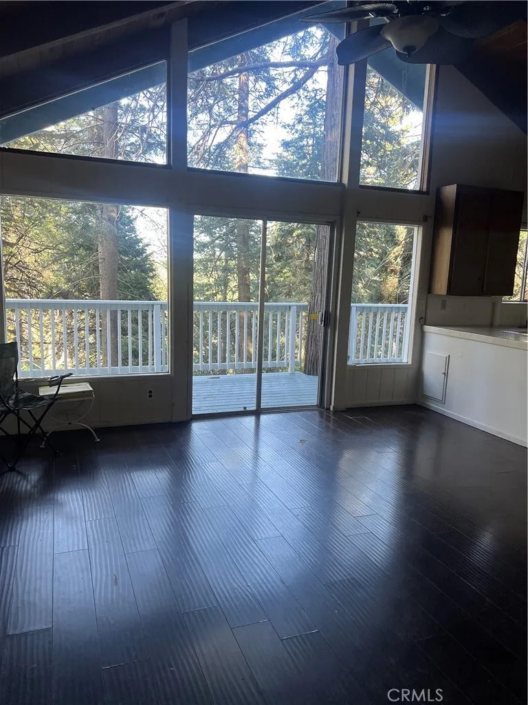 807 Sierra Vista Twin Peaks, CA 92391