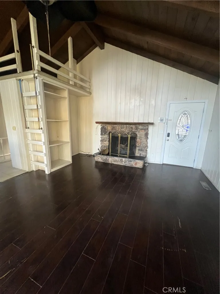 807 Sierra Vista Twin Peaks, CA 92391