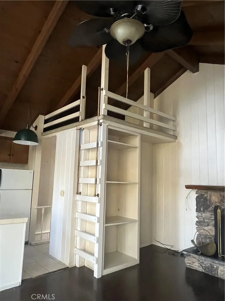 807 Sierra Vista Twin Peaks, CA 92391