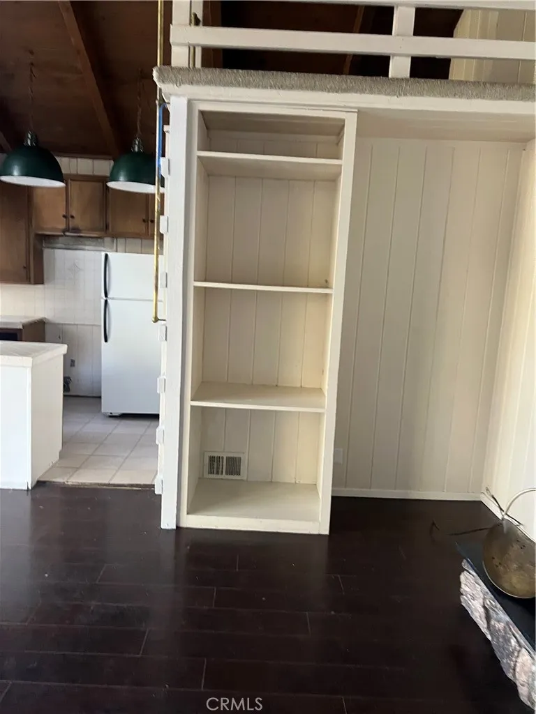 807 Sierra Vista Twin Peaks, CA 92391