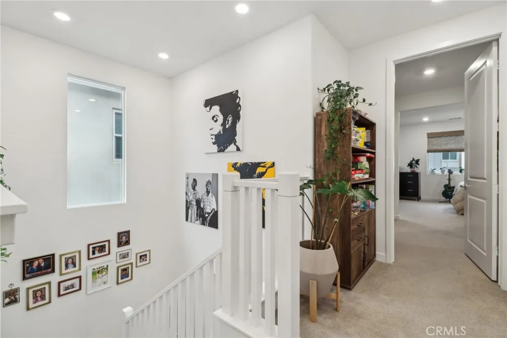 27230 Red Willow Court Valencia, CA 91381