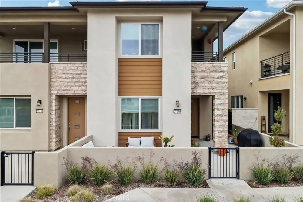 27230 Red Willow Court Valencia, CA 91381