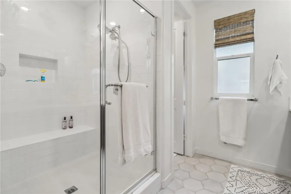 27230 Red Willow Court Valencia, CA 91381