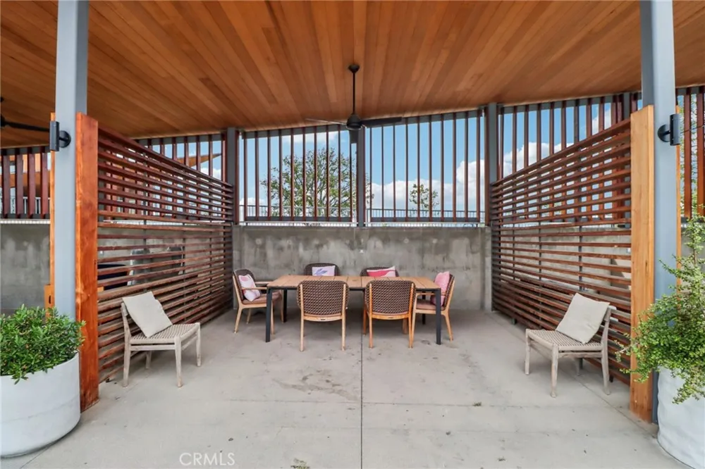 27230 Red Willow Court Valencia, CA 91381