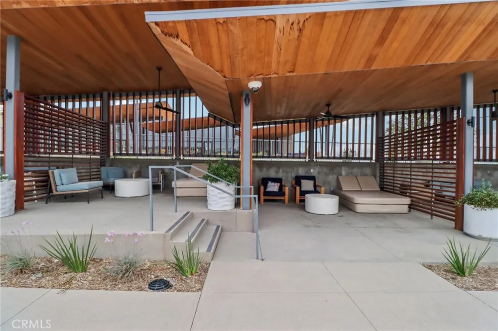 27230 Red Willow Court Valencia, CA 91381