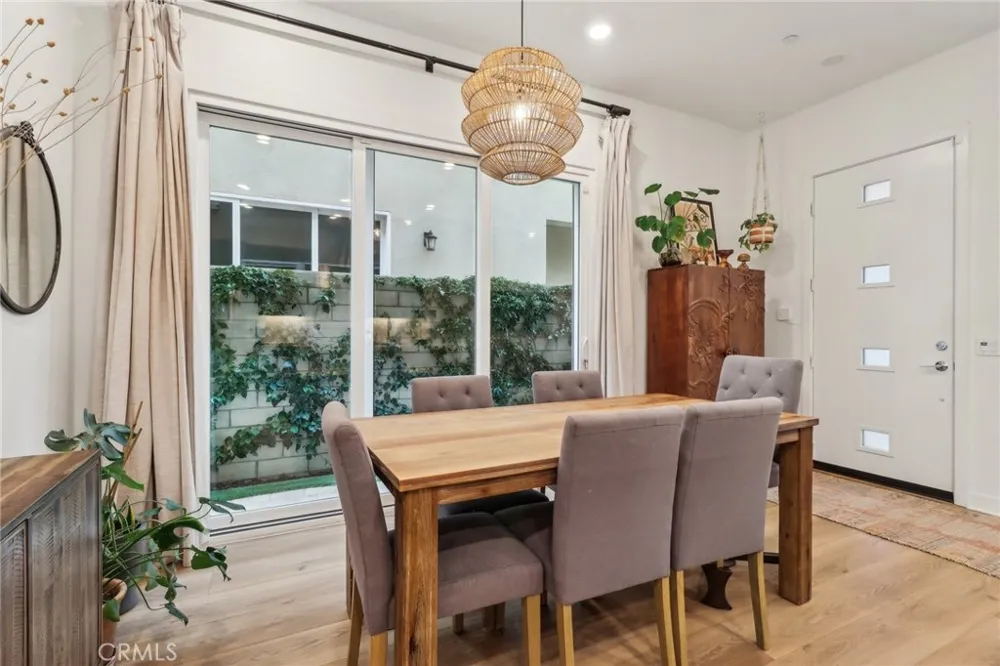 27230 Red Willow Court Valencia, CA 91381