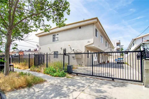 6843 Agnes Avenue #2