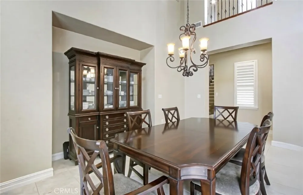 498 Green Orchard Riverside, CA 92506