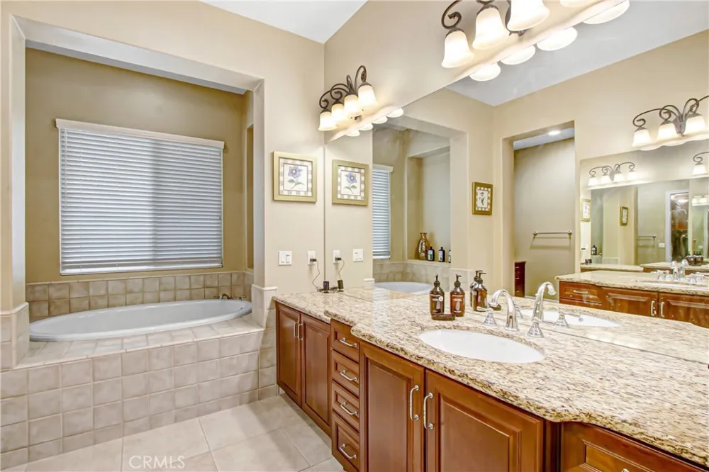 498 Green Orchard Riverside, CA 92506