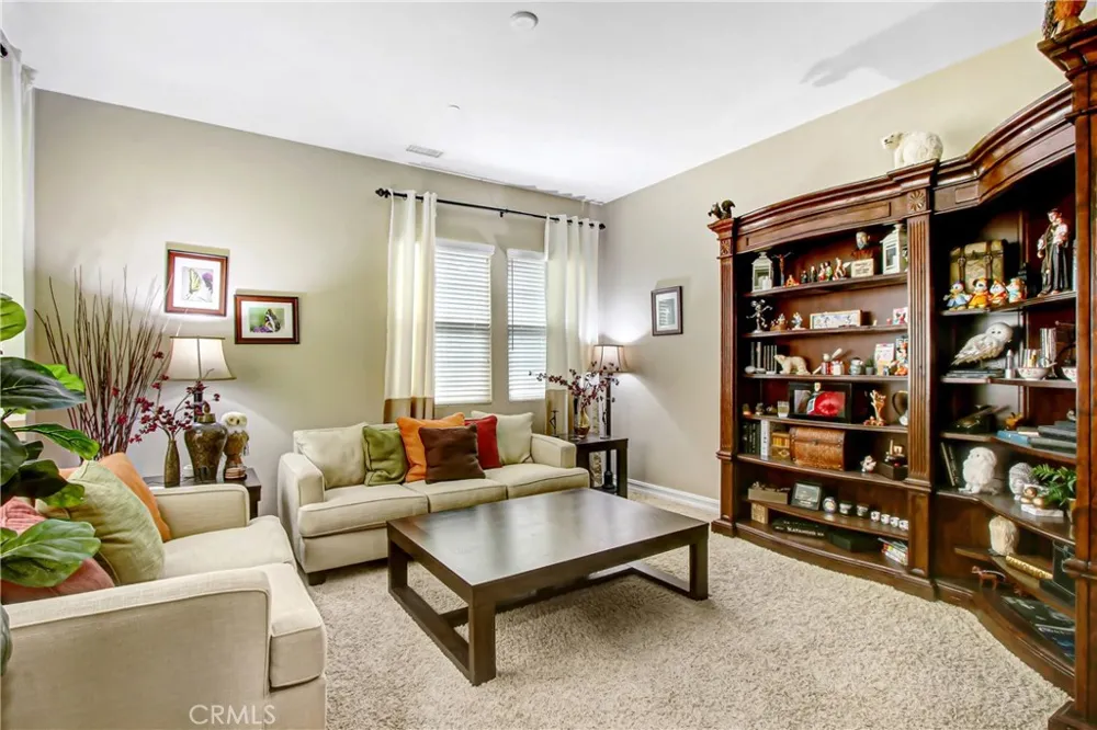 498 Green Orchard Riverside, CA 92506