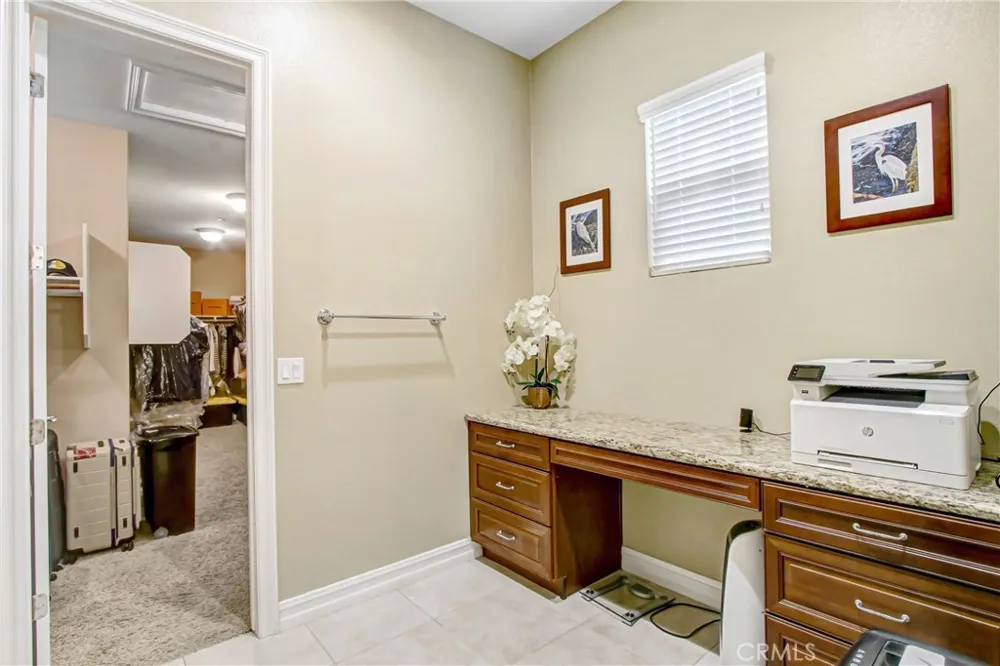 498 Green Orchard Riverside, CA 92506