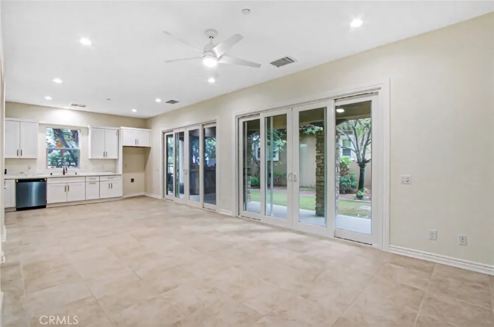 498 Green Orchard Riverside, CA 92506