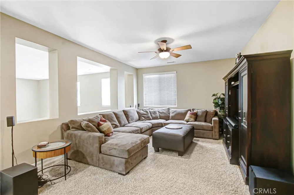 498 Green Orchard Riverside, CA 92506