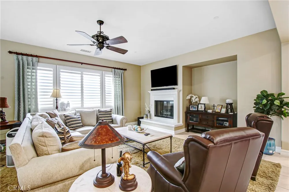 498 Green Orchard Riverside, CA 92506
