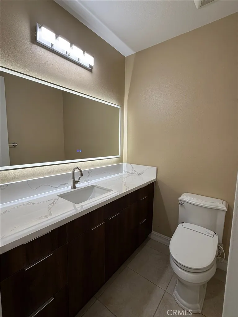 498 Green Orchard Riverside, CA 92506