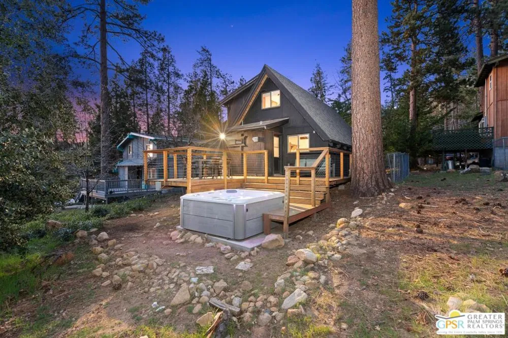 55055 John Muir Road Idyllwild, CA 92549
