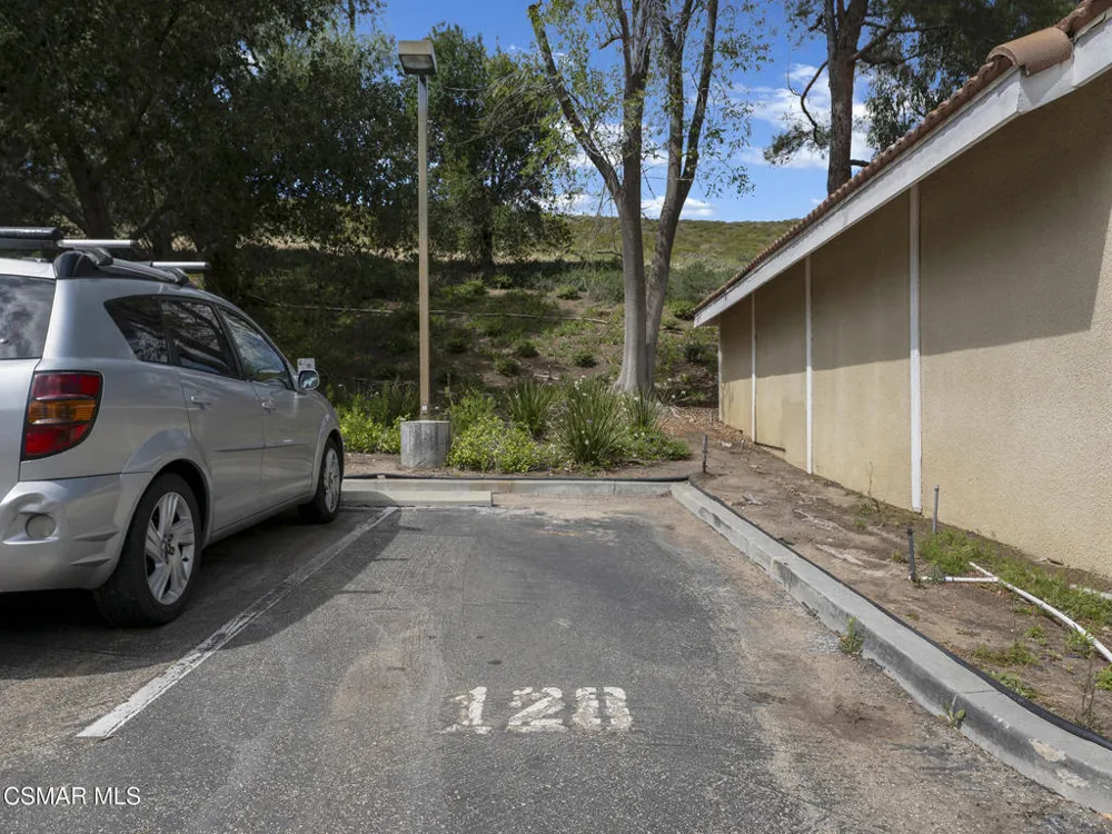 2731 Erringer Road #28 Simi Valley, CA 93065