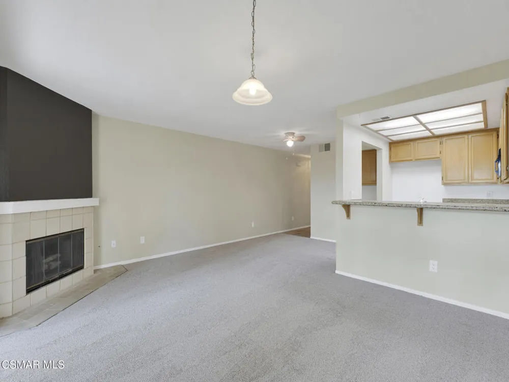 2731 Erringer Road #28 Simi Valley, CA 93065