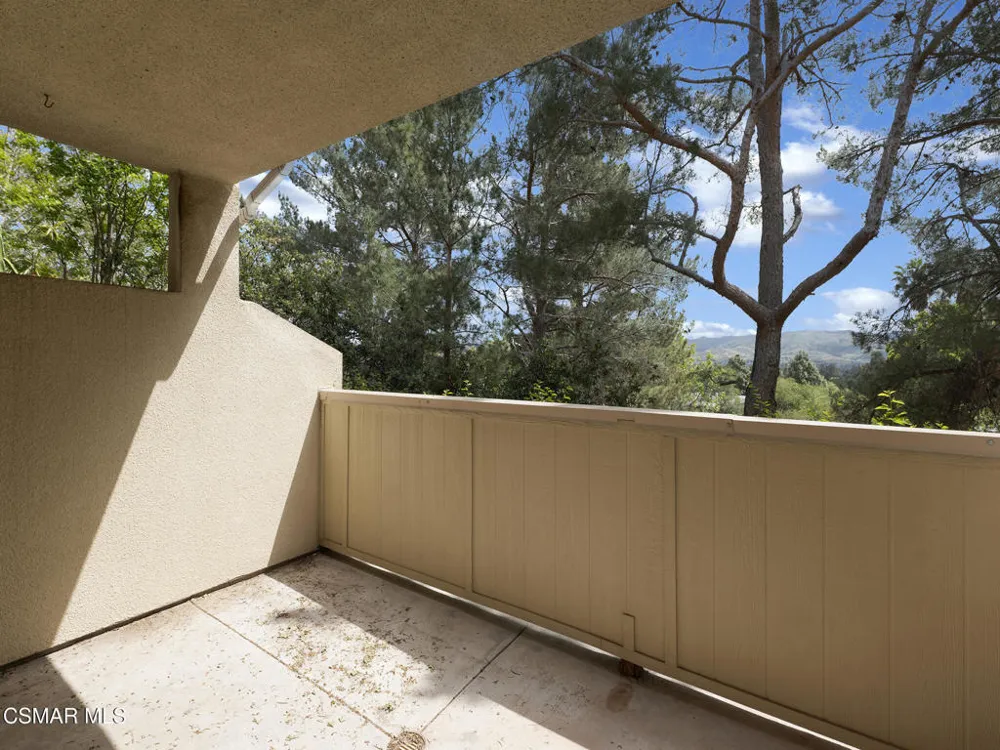 2731 Erringer Road #28 Simi Valley, CA 93065