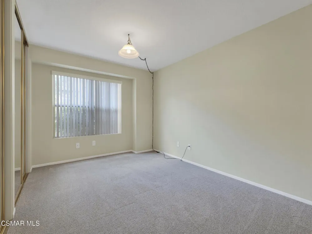 2731 Erringer Road #28 Simi Valley, CA 93065