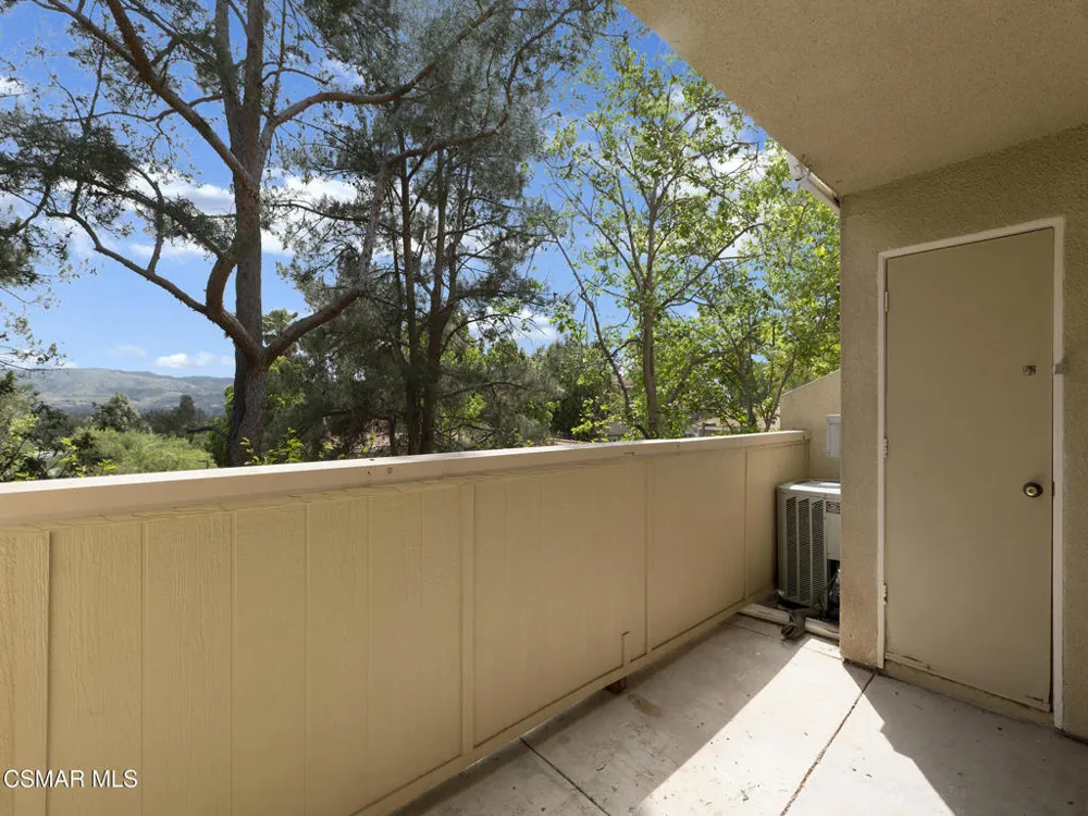 2731 Erringer Road #28 Simi Valley, CA 93065
