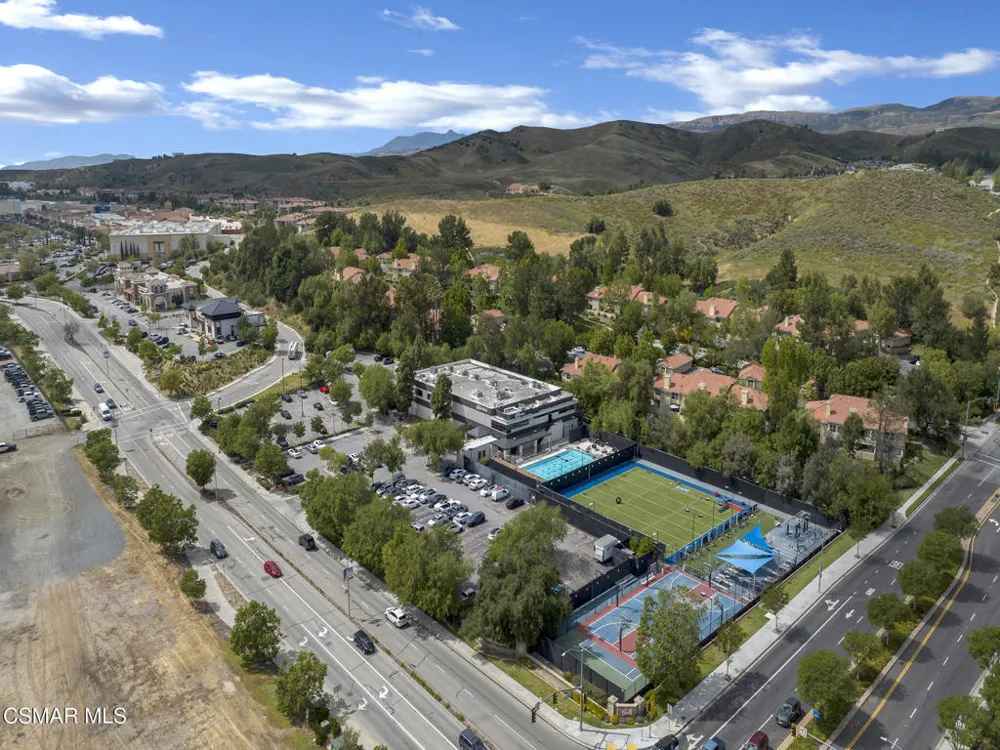2731 Erringer Road #28 Simi Valley, CA 93065