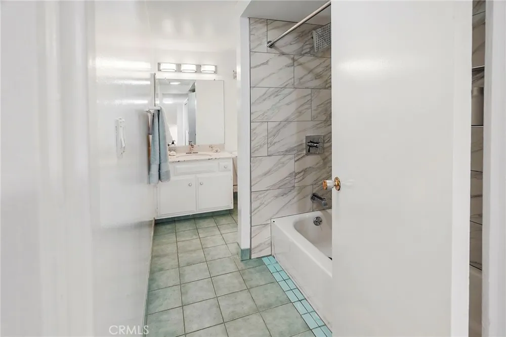 4738 La Villa Marina #H Marina del Rey, CA 90292