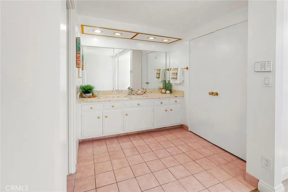 4738 La Villa Marina #H Marina del Rey, CA 90292