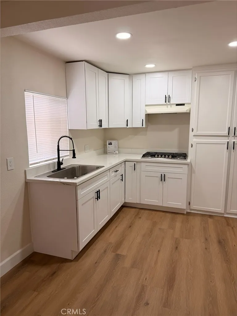 10255 California South Gate, CA 90280