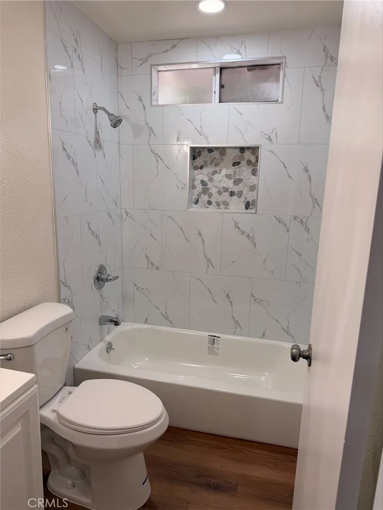 10255 California South Gate, CA 90280
