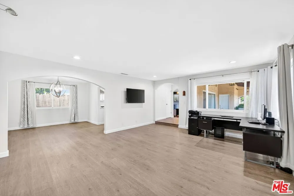 10829 Firmona Avenue Inglewood, CA 90304