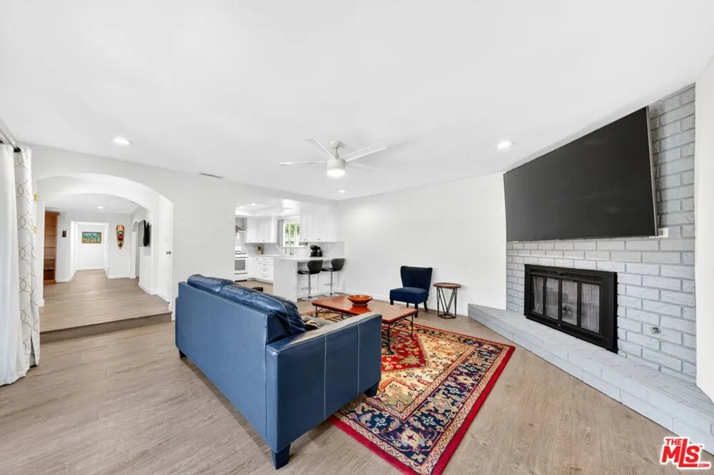 10829 Firmona Avenue Inglewood, CA 90304