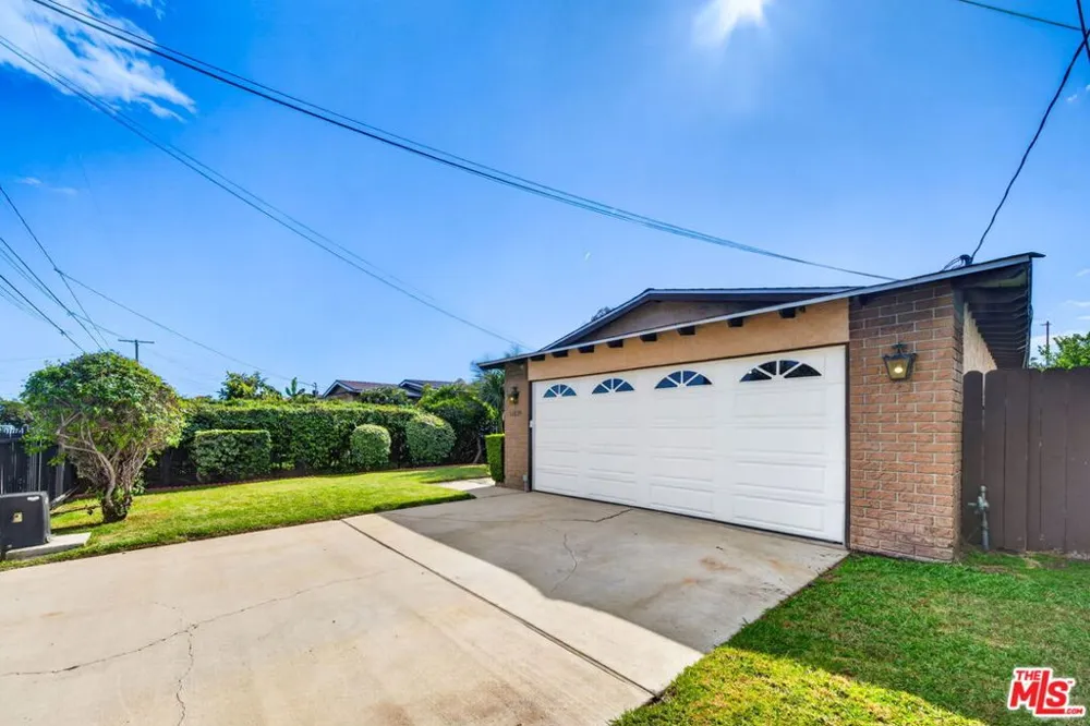 10829 Firmona Avenue Inglewood, CA 90304