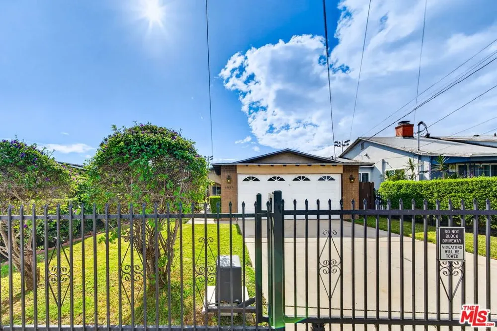 10829 Firmona Avenue Inglewood, CA 90304