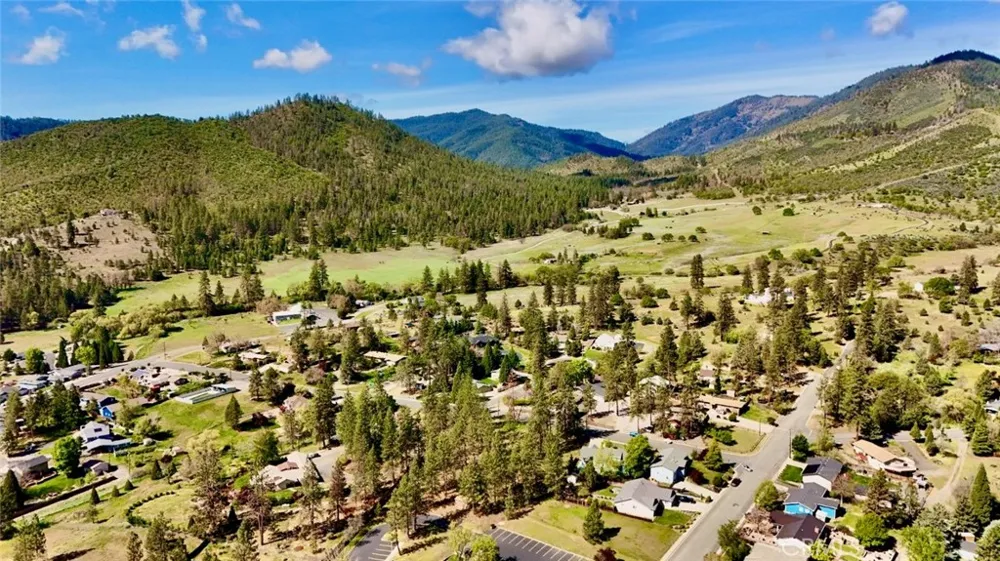 s Lang Way Yreka, CA 96097