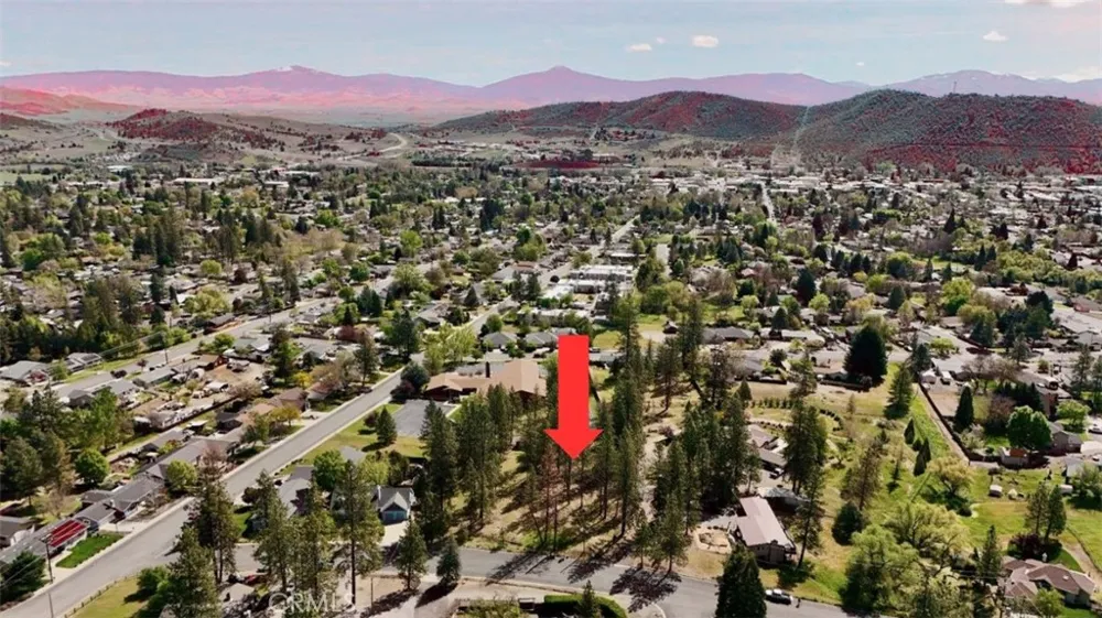 s Lang Way Yreka, CA 96097