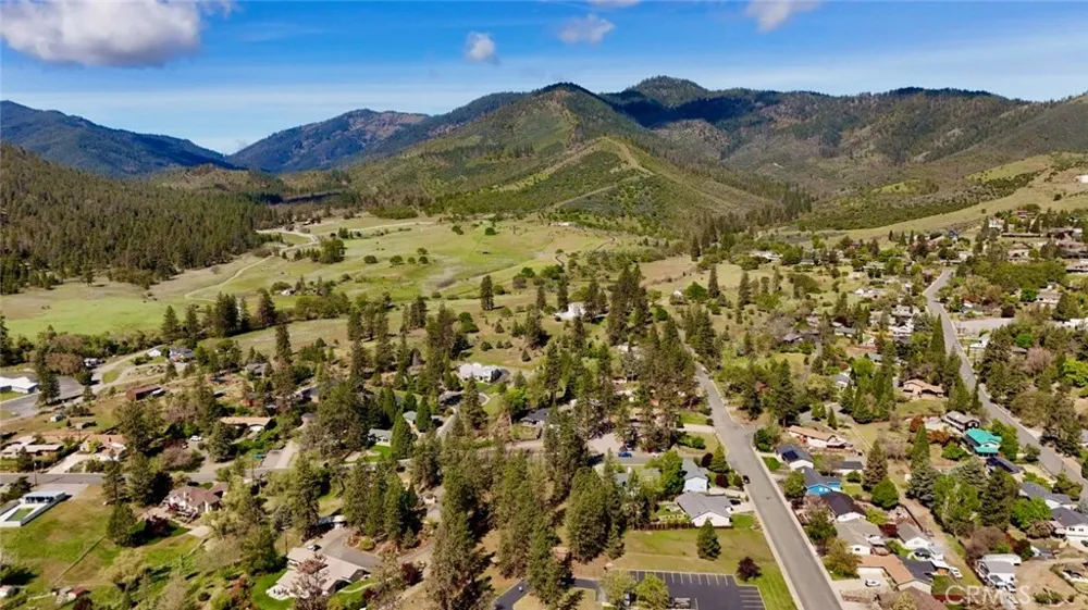 s Lang Way Yreka, CA 96097