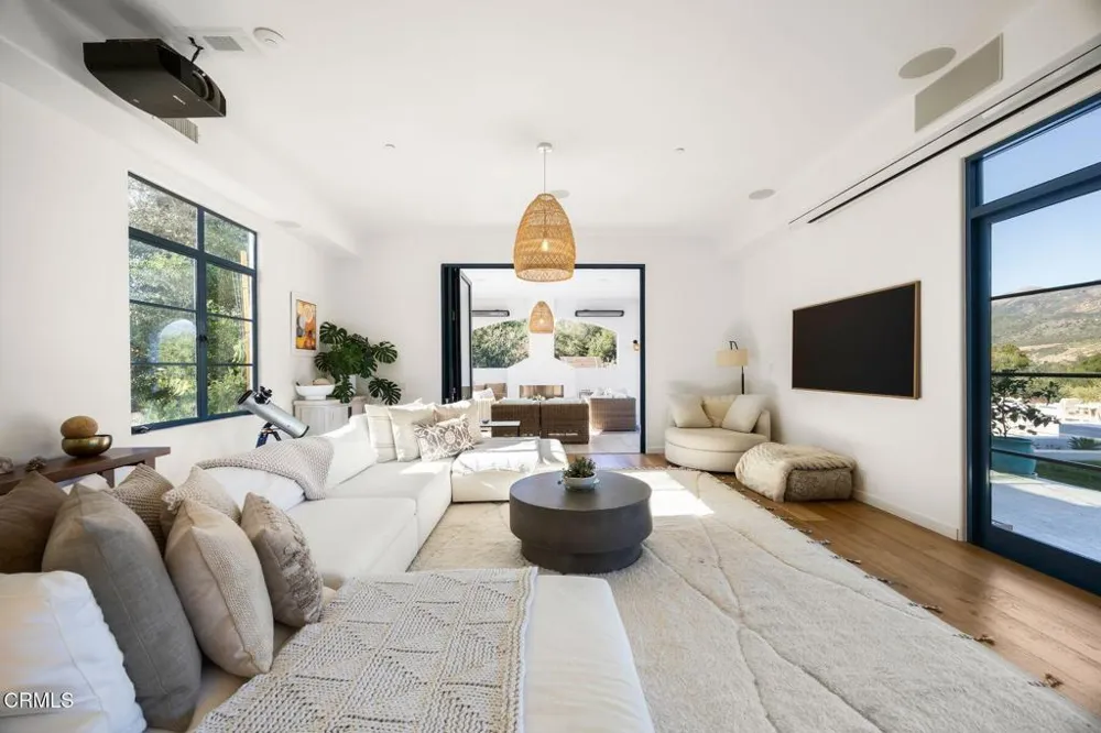 13202 Ojai Road Santa Paula, CA 93060