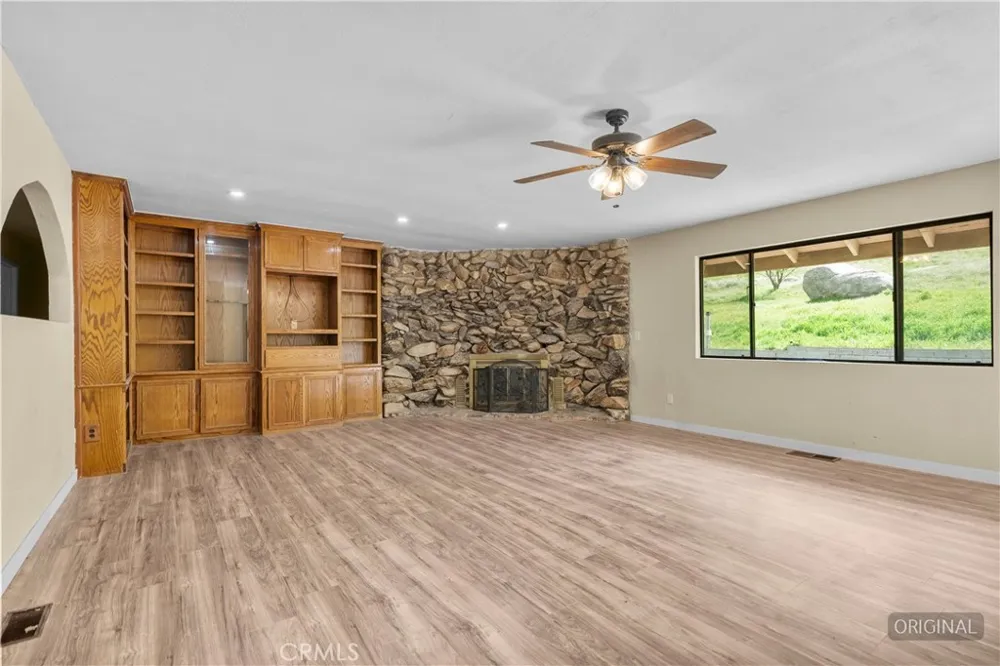 29570 Butterfield Tehachapi, CA 93561