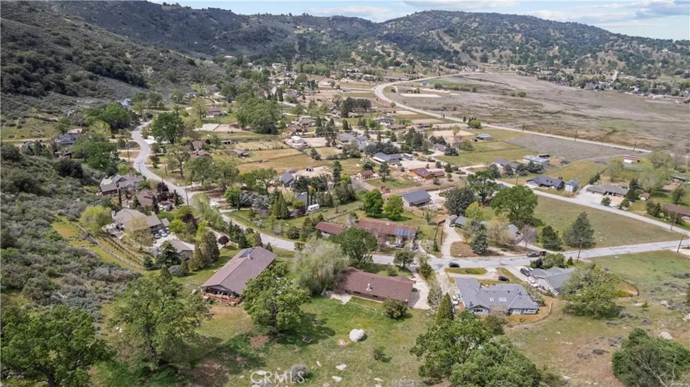 29570 Butterfield Tehachapi, CA 93561